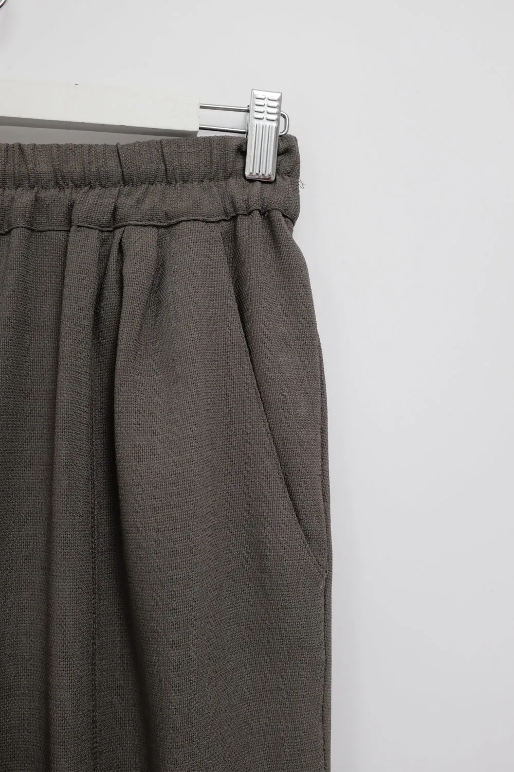 BROWN WIDE LEG RELAXED PANTS