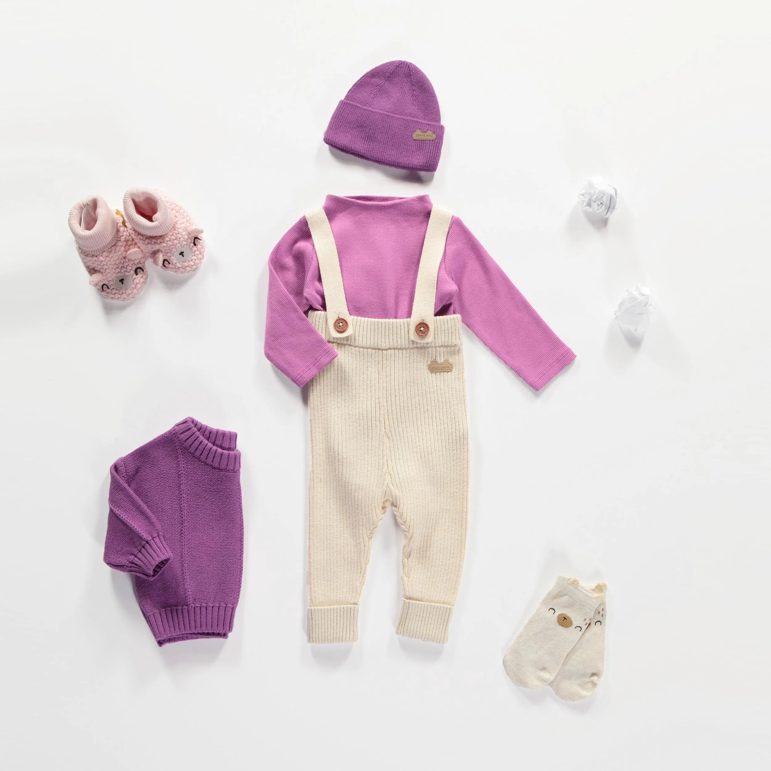 Cache-couche mauve à manches longues en tricot côtelé, naissance || Purple long-sleeved bodysuit in ribbed knit, newborn