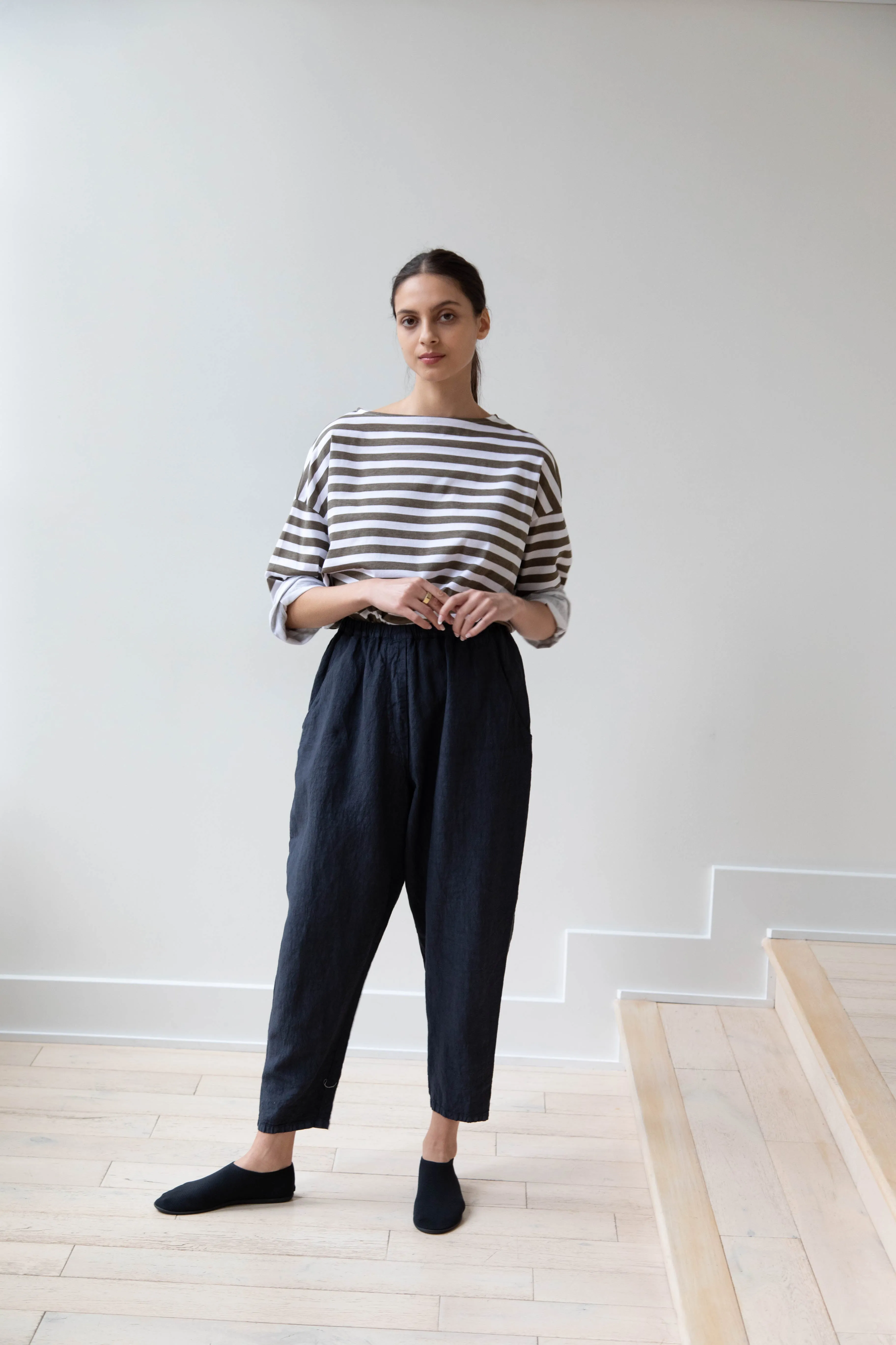 Manuelle Guibal | Worker Pant in Dark Denim Blue Linen